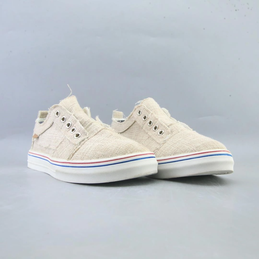AMERICAN BRAND . Converse Chuck Taylor Low Top Casual Shoes