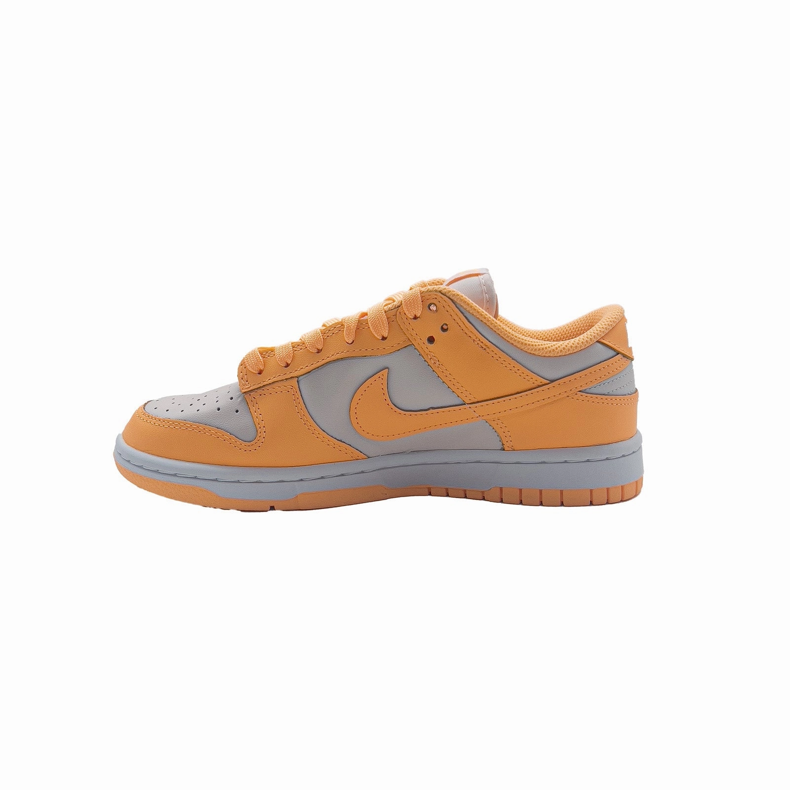 Shorts Sneakers Women's Nike Dunk Low, Peach Cream