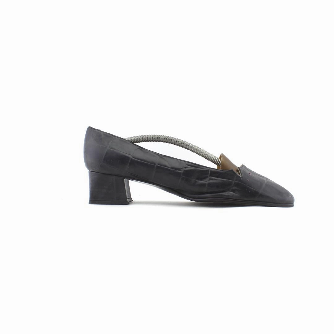 ETIENNE AIGNER . High Top High Heels