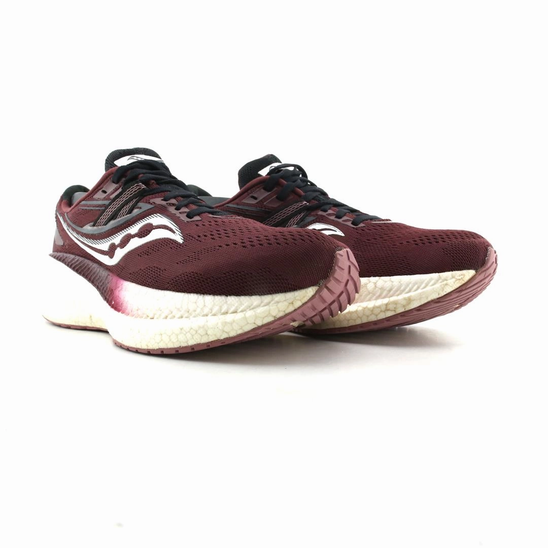 Neutral Trainer Running Shoe SAUCONY TRIUMPH 20
