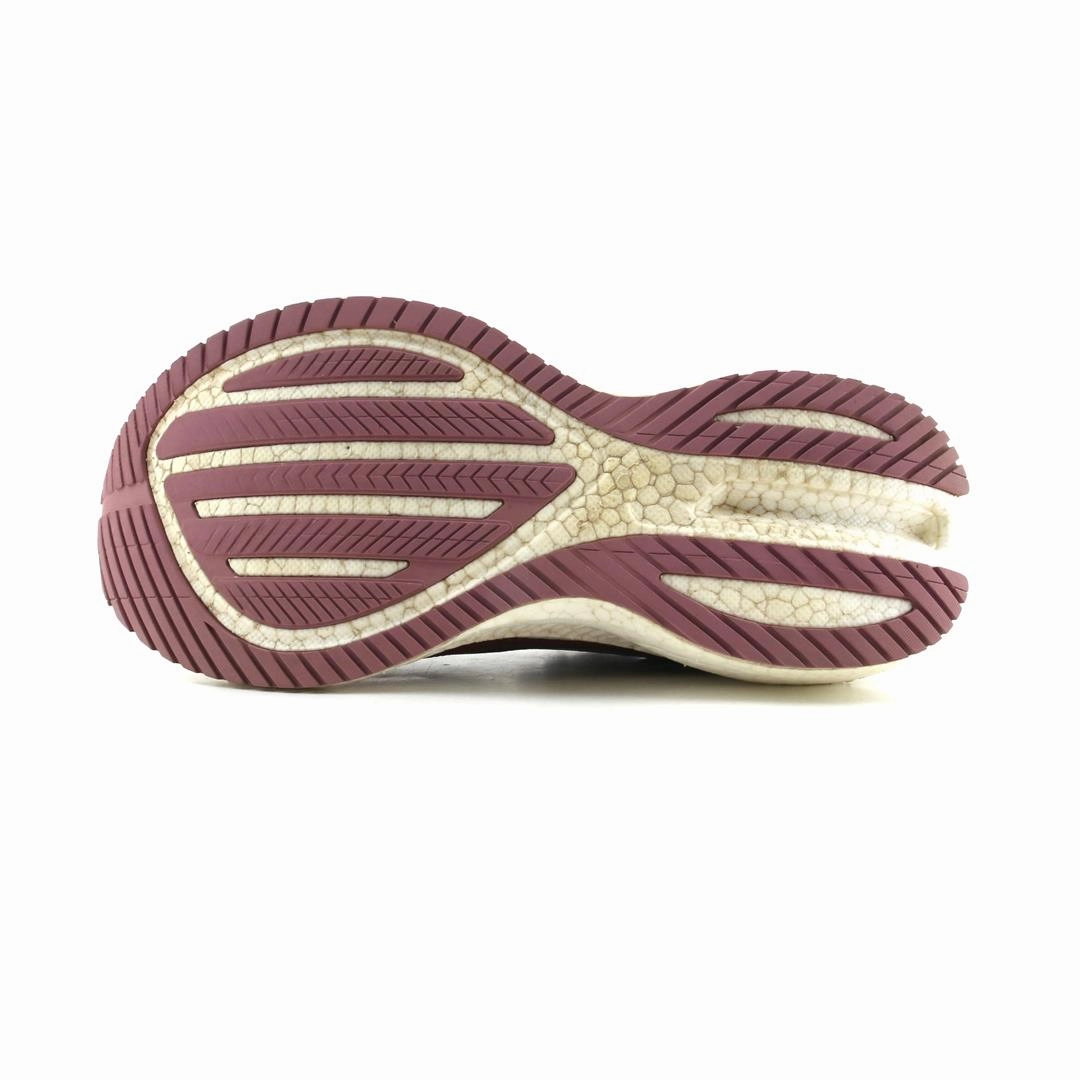 Running Shoes Last Year Models SAUCONY TRIUMPH 20