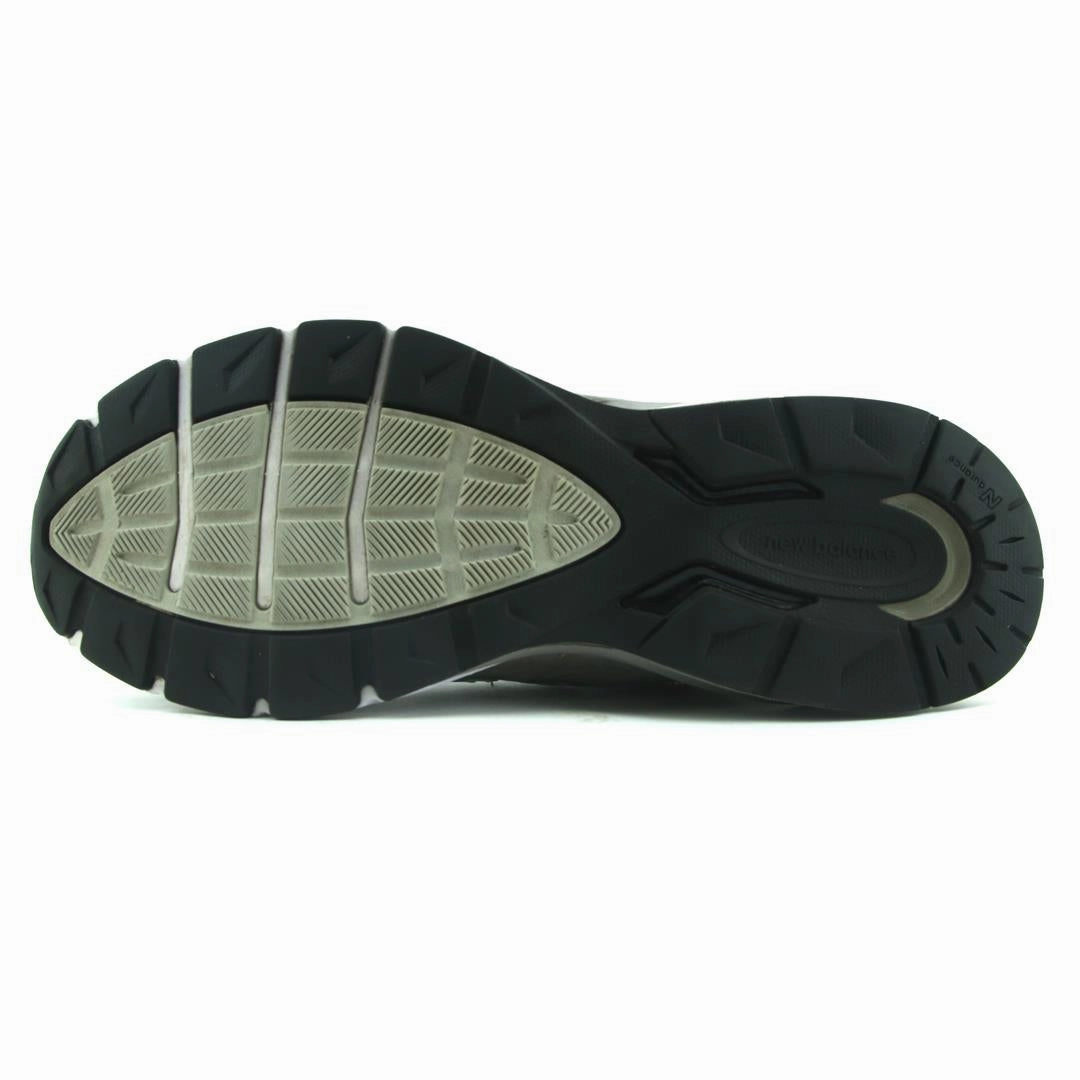 2002r Black New Balance NEW BALANCE 990V5