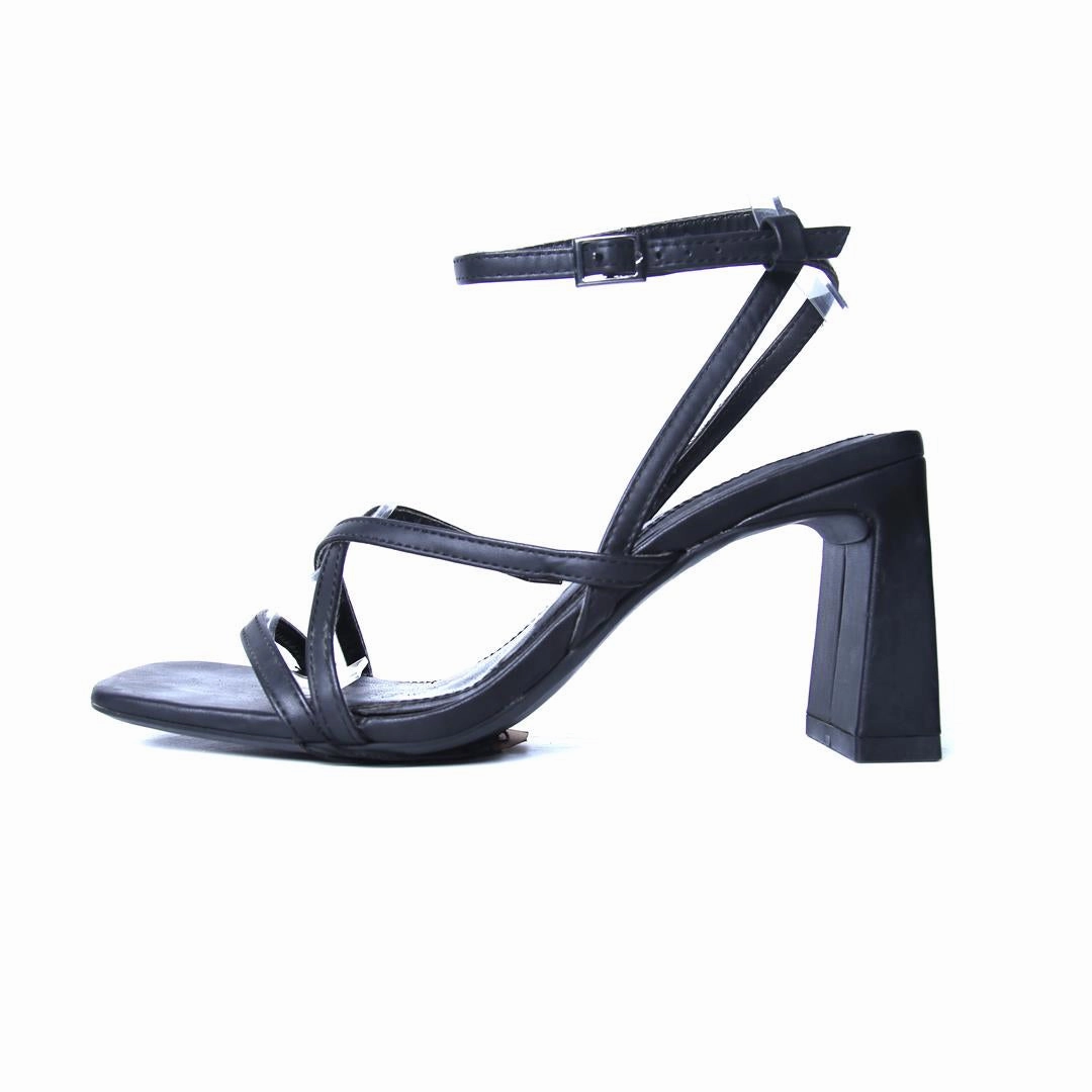 BERSHKA . High Heel Shoe Svg