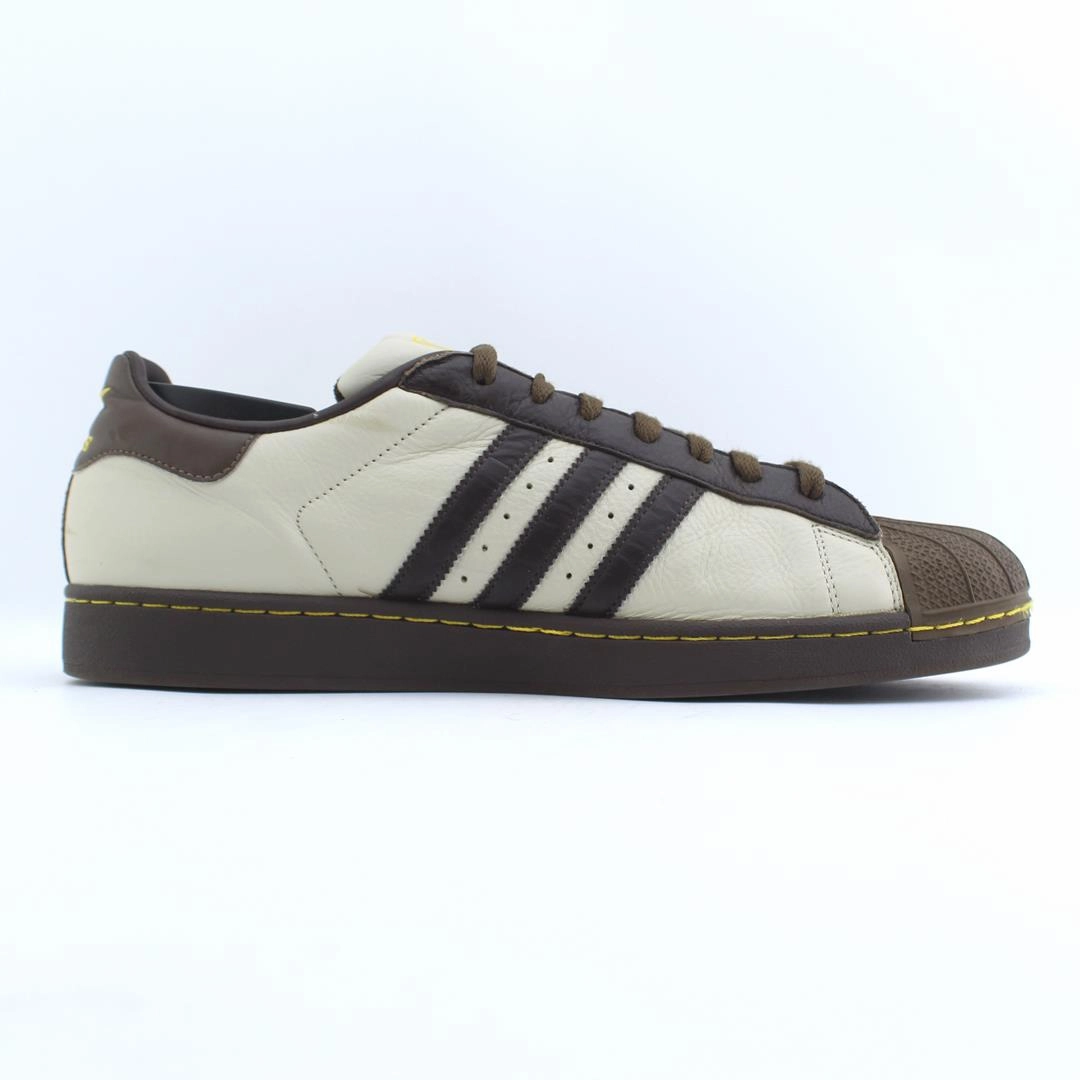 ADIDAS . Smart Casual