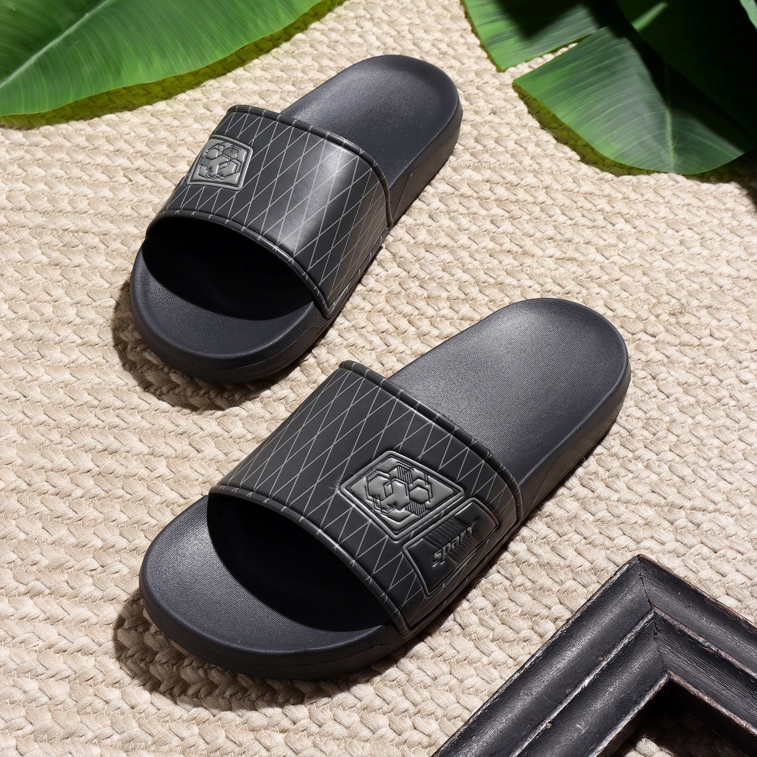 Hudson Bay Slippers Slippers for Men SFG 185