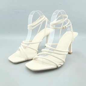 High Heels Drawing STRADIVARIUS .