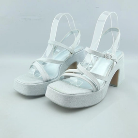 Lace Up Leg STRADIVARIUS .