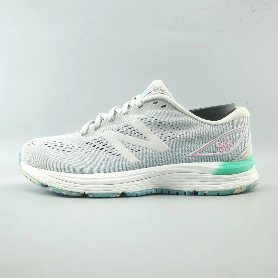 Ladies New Balance Shoes NEW BALANCE 880V9