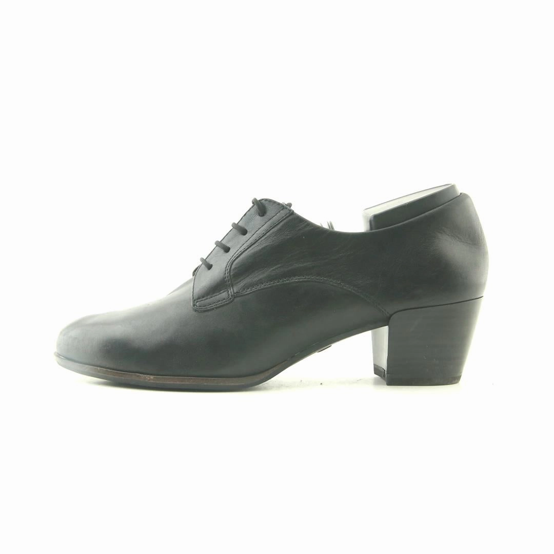 TAMARIS . Gold Low High Heels