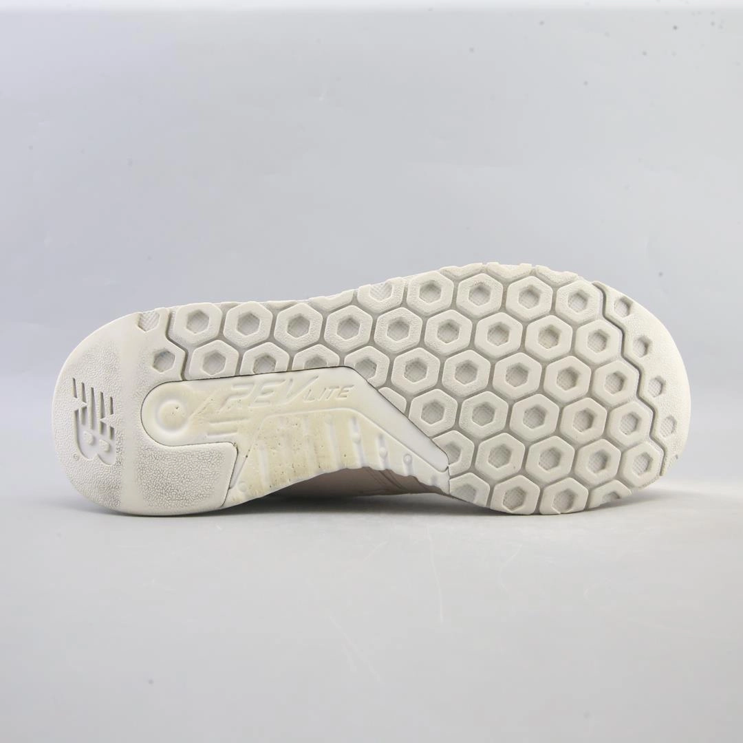 NEW BALANCE 247 New Balance.990