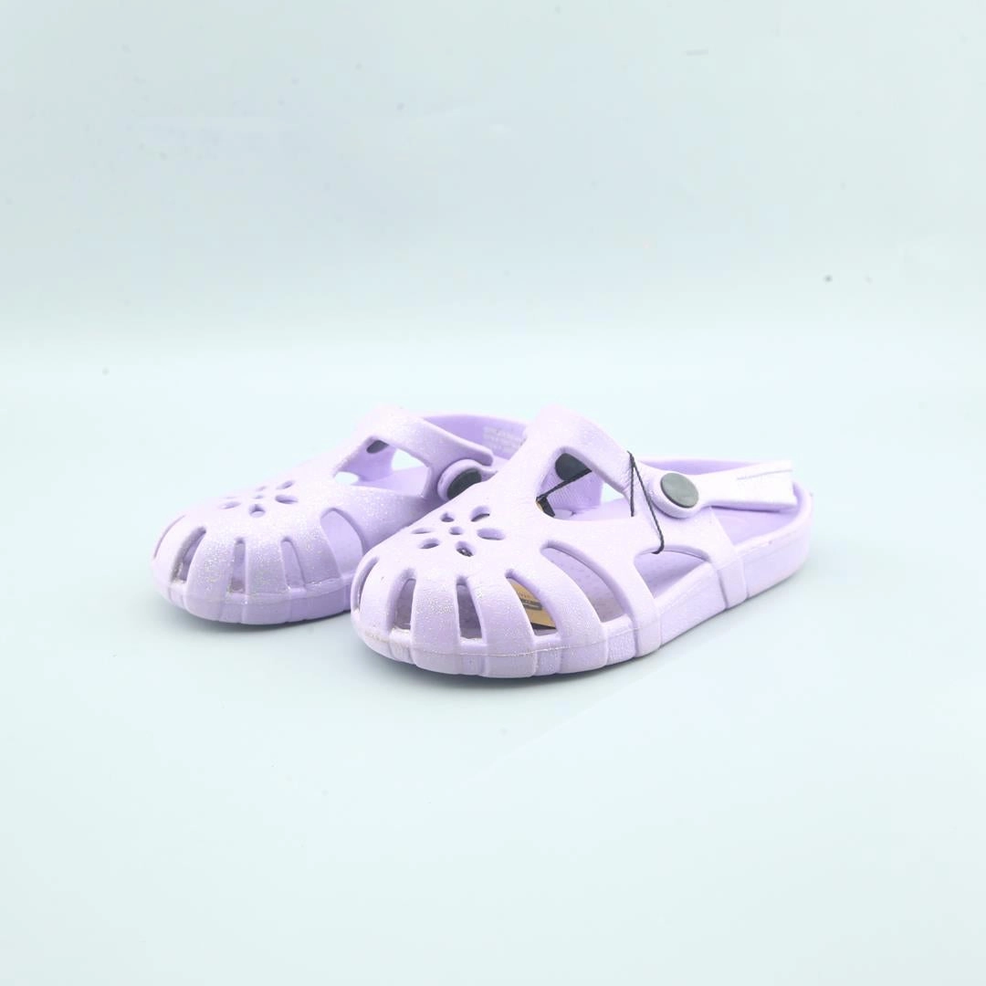 AMERICAN BRAND . Size 5 Sandals