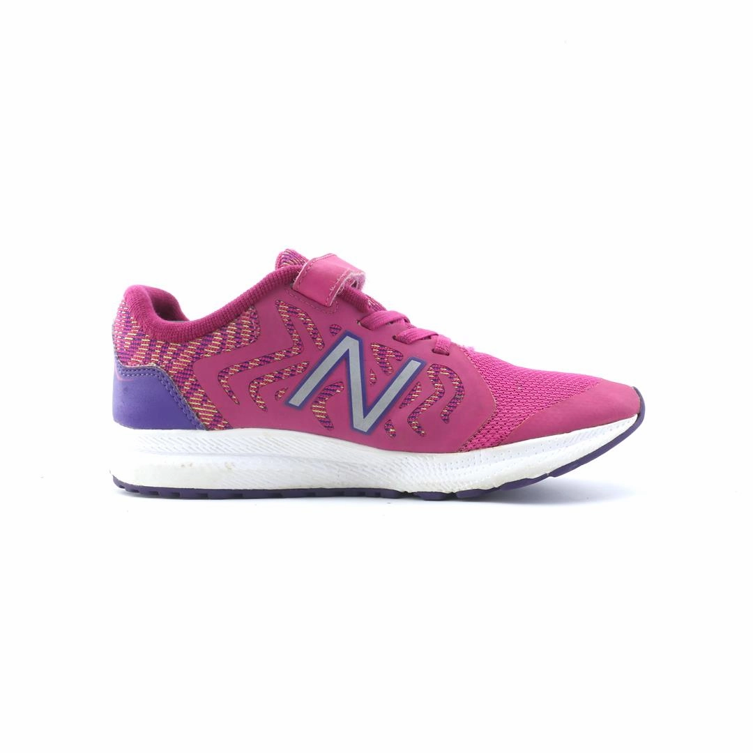 NEW BALANCE 519V2 Women's New Balance Lacrosse Cleats