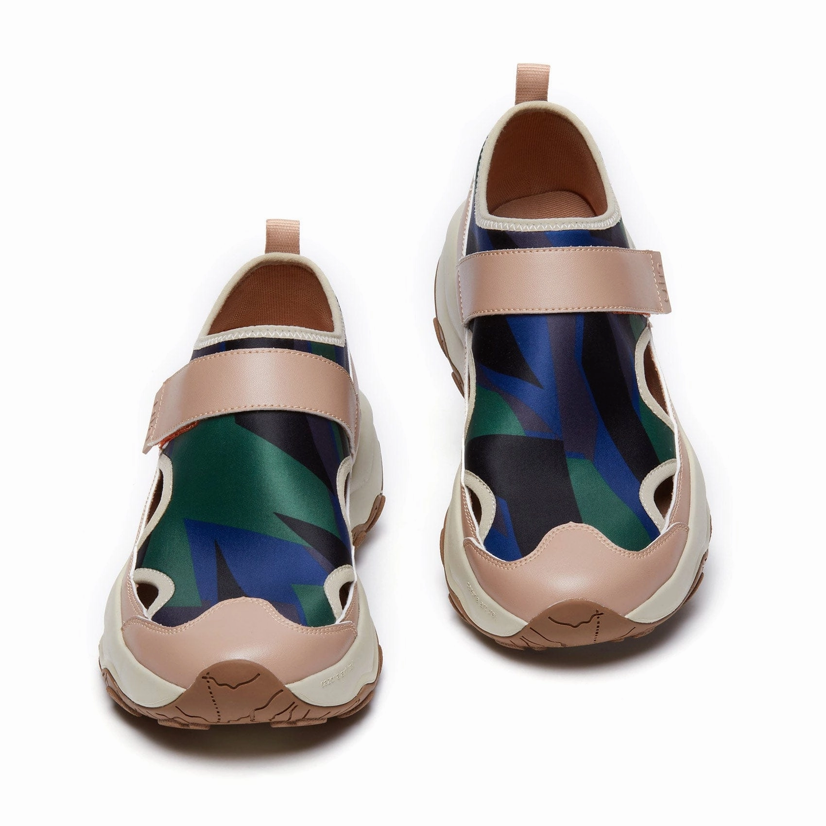 Mounts & Fields Cazorla VI Men Sandals With Over The Water Bungalows