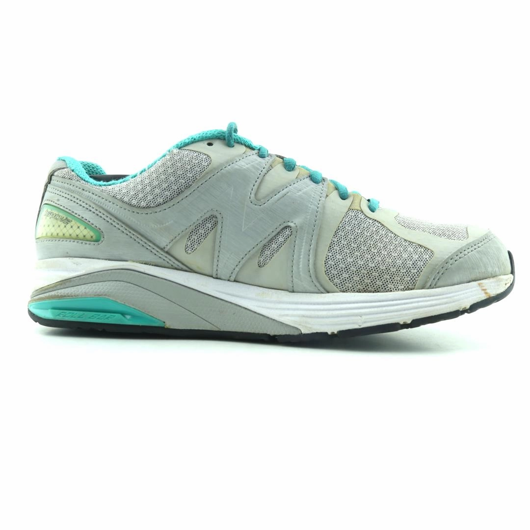 New Balance 9060 Size 13 NEW BALANCE 1540V2