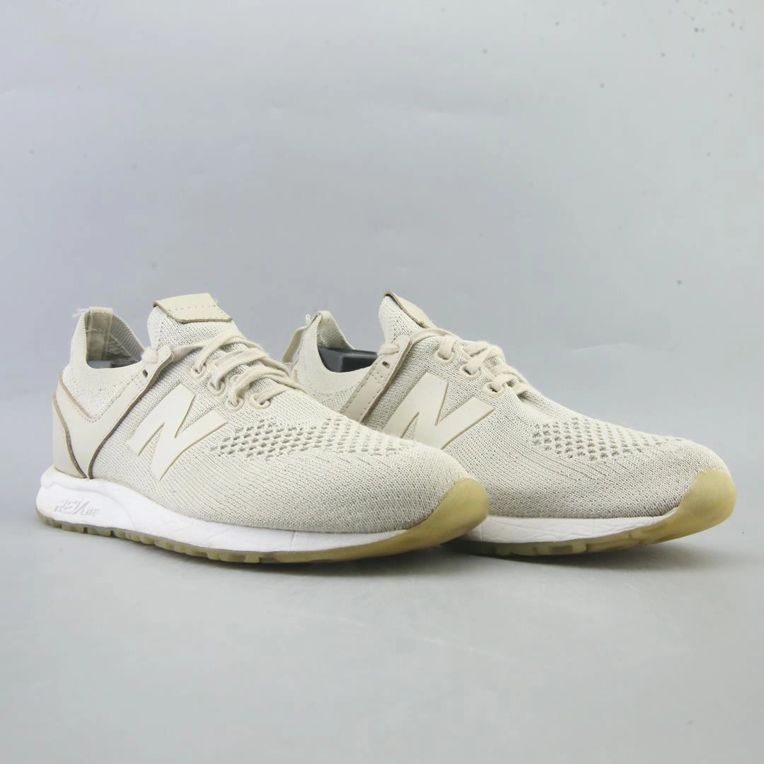 New Balance 725 Metallic Silver NEW BALANCE 247