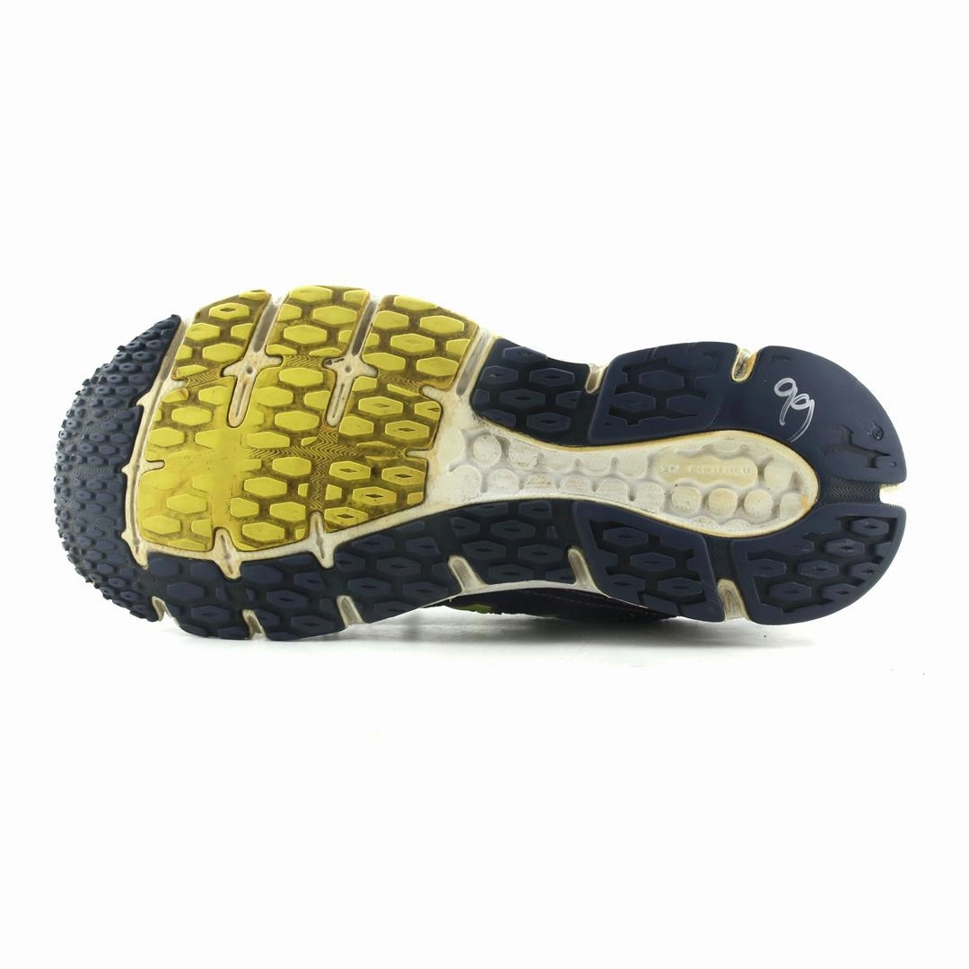 New Balance 2002r Beige NEW BALANCE 402V1