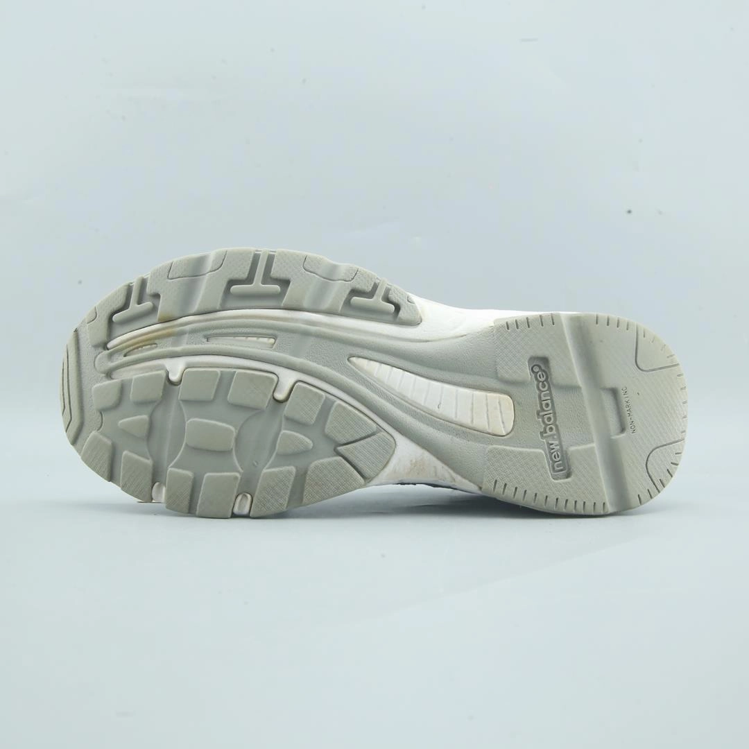 NEW BALANCE 409 520 V6 New Balance