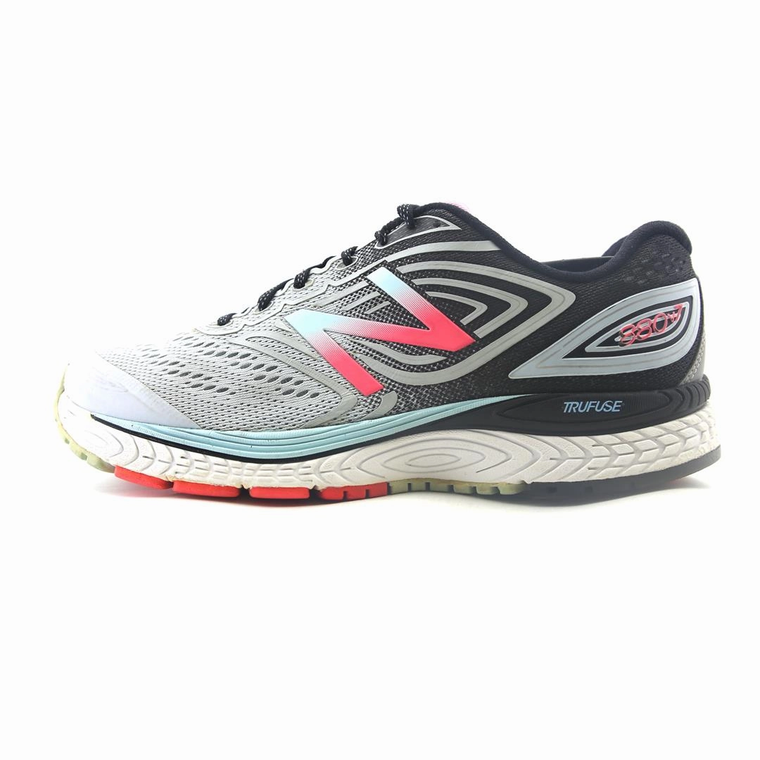 New Balance Mens Sliders NEW BALANCE 880V7