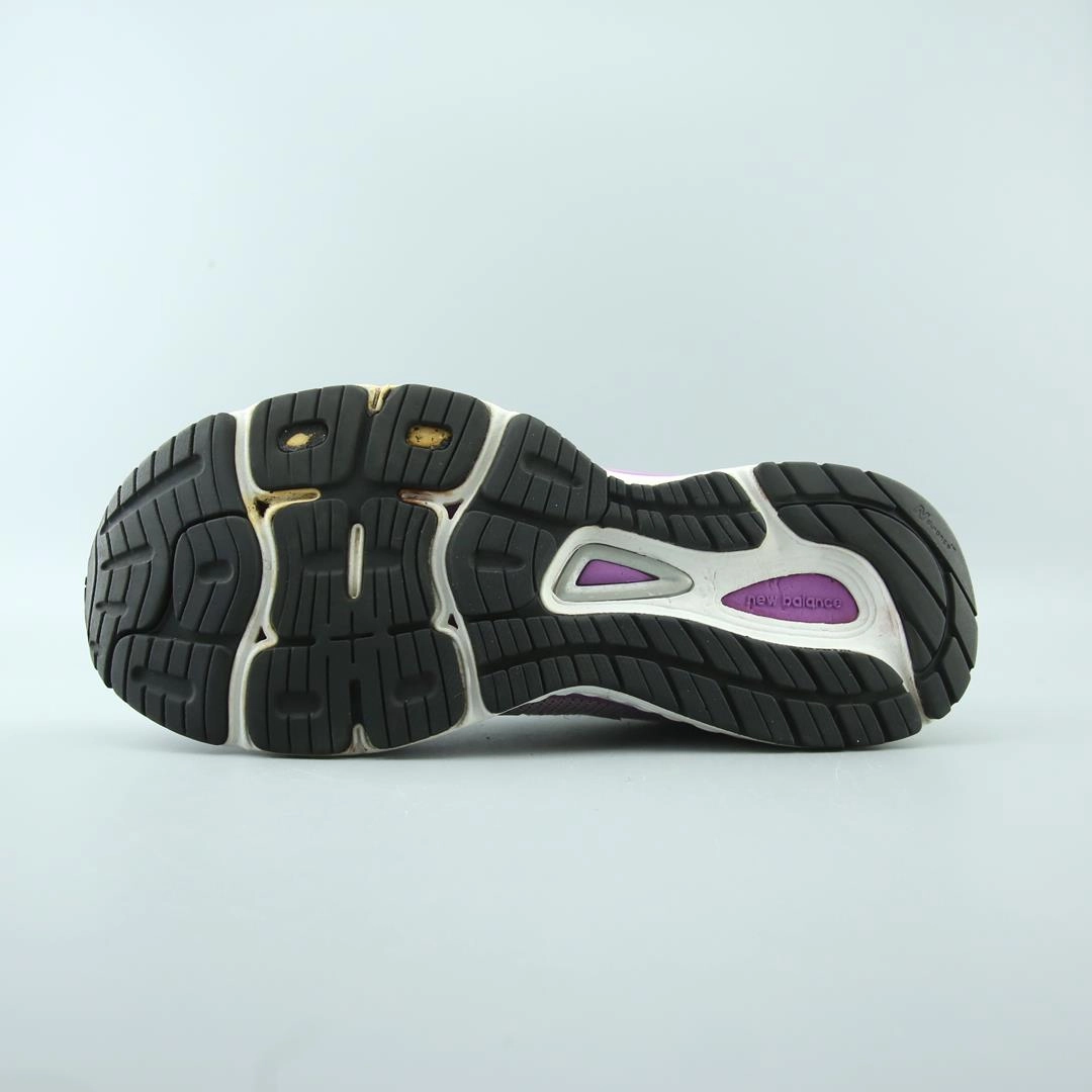 New Balance 550 Olive NEW BALANCE 880V9