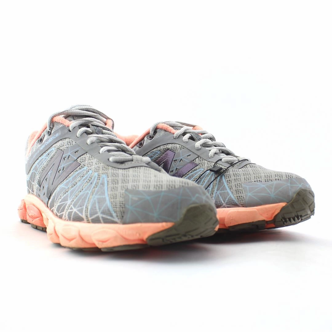 NEW BALANCE 890V4 New Balance White Baseball Cleats