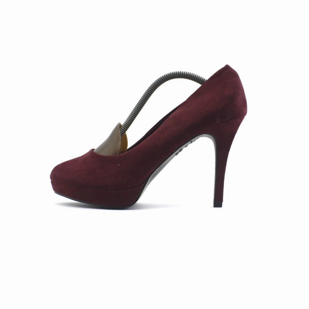 High Heel Movies NEW LOOK .