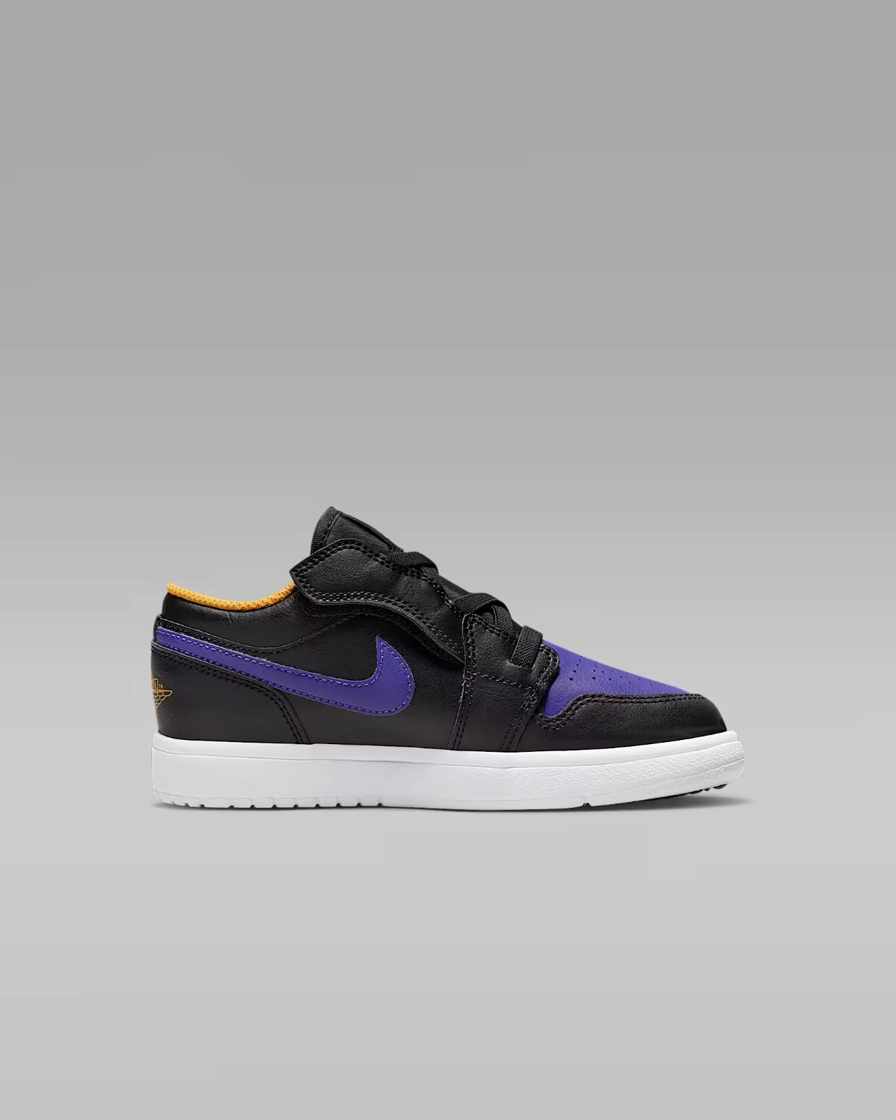 Nike Sneakers Images Nike Air Jordan 1 Low Alt BQ6066-075 Sneakers Kids Black Dark Concord Shoes