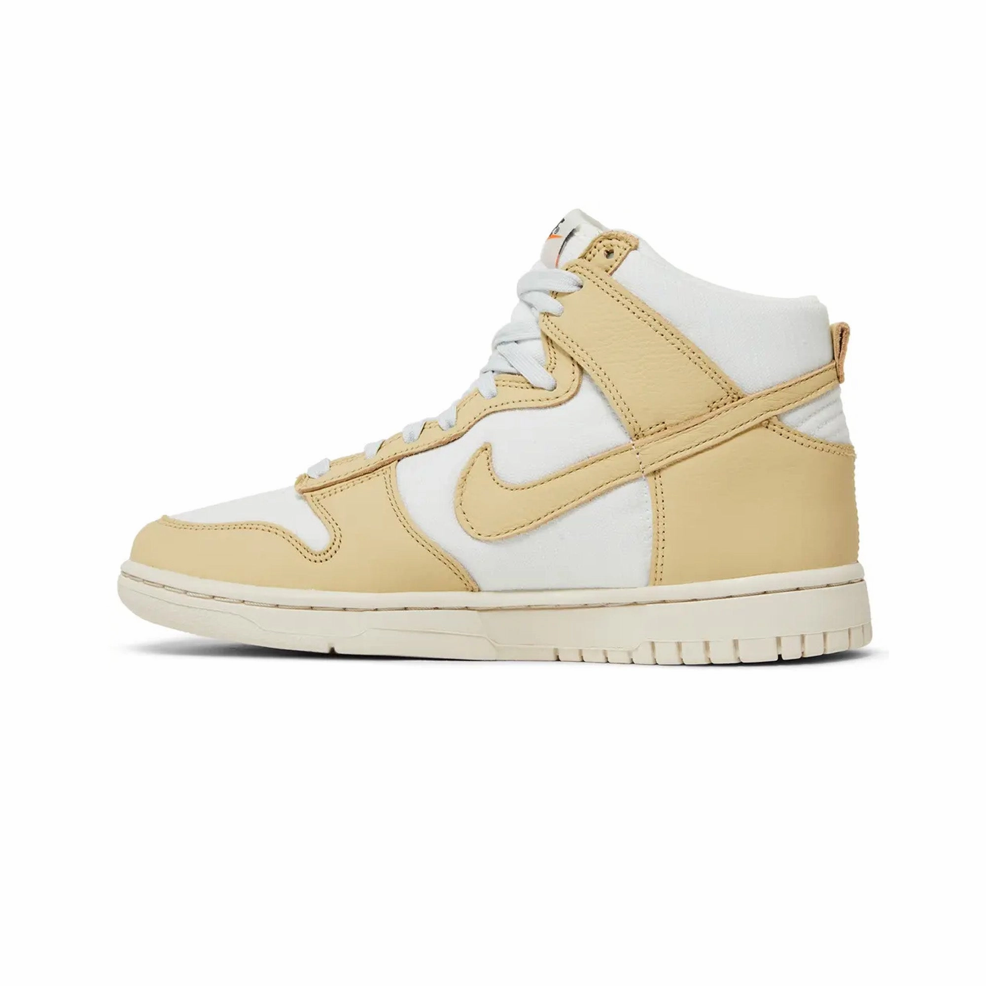 Nike Football Shoes Messi Nike Dunk High LX Certified Fresh 'Team Gold' W (2022)