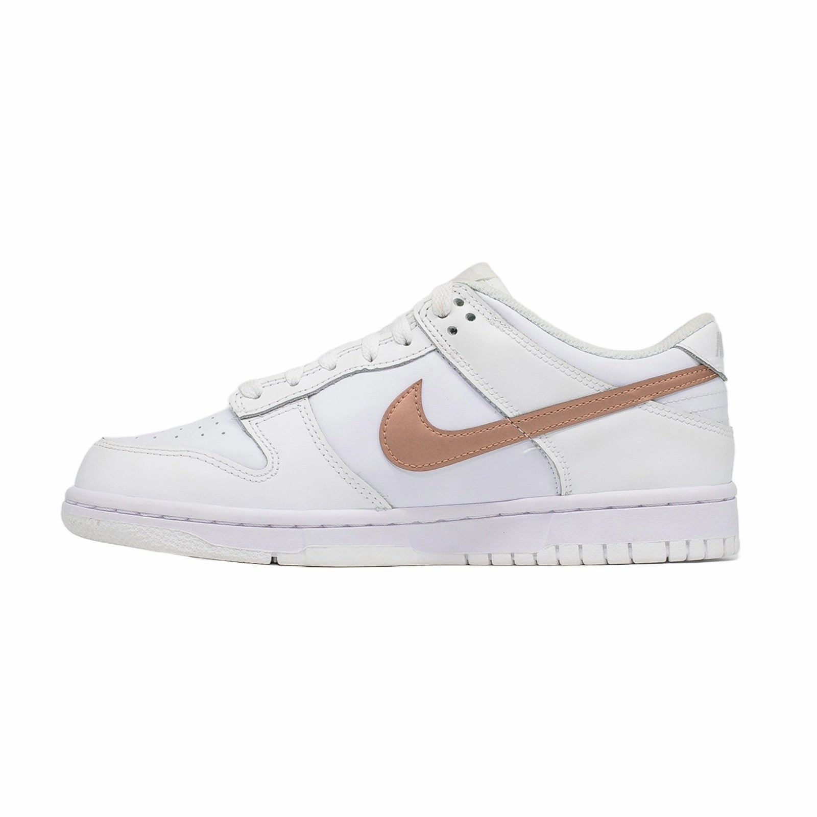 Flight Club Sneakers Nike Dunk Low (GS), White Metallic Red Bronze