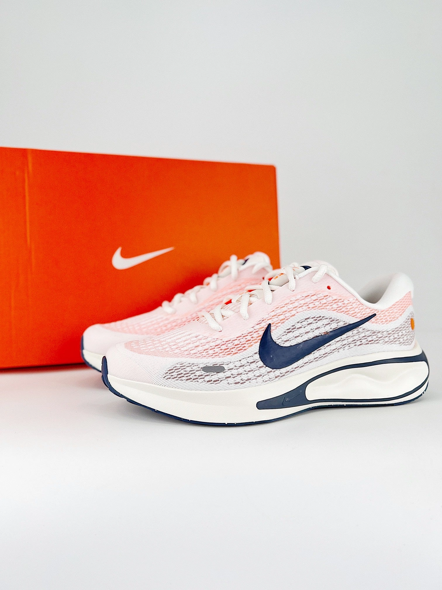 Nike G.t. Cut Academy Basketball Shoes Nike Journey Run