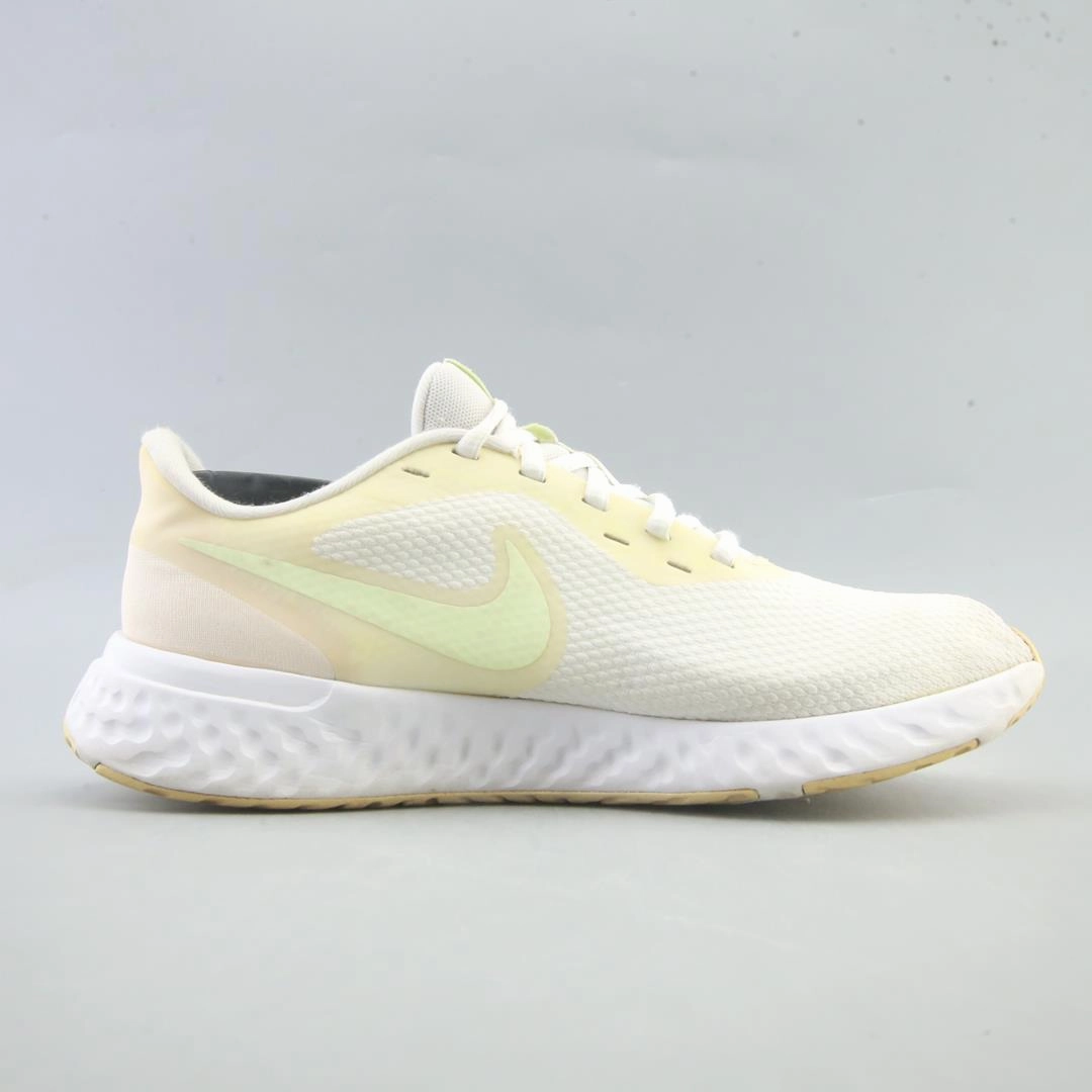 460 V3 Running Shoe NIKE REVOLUTION 5