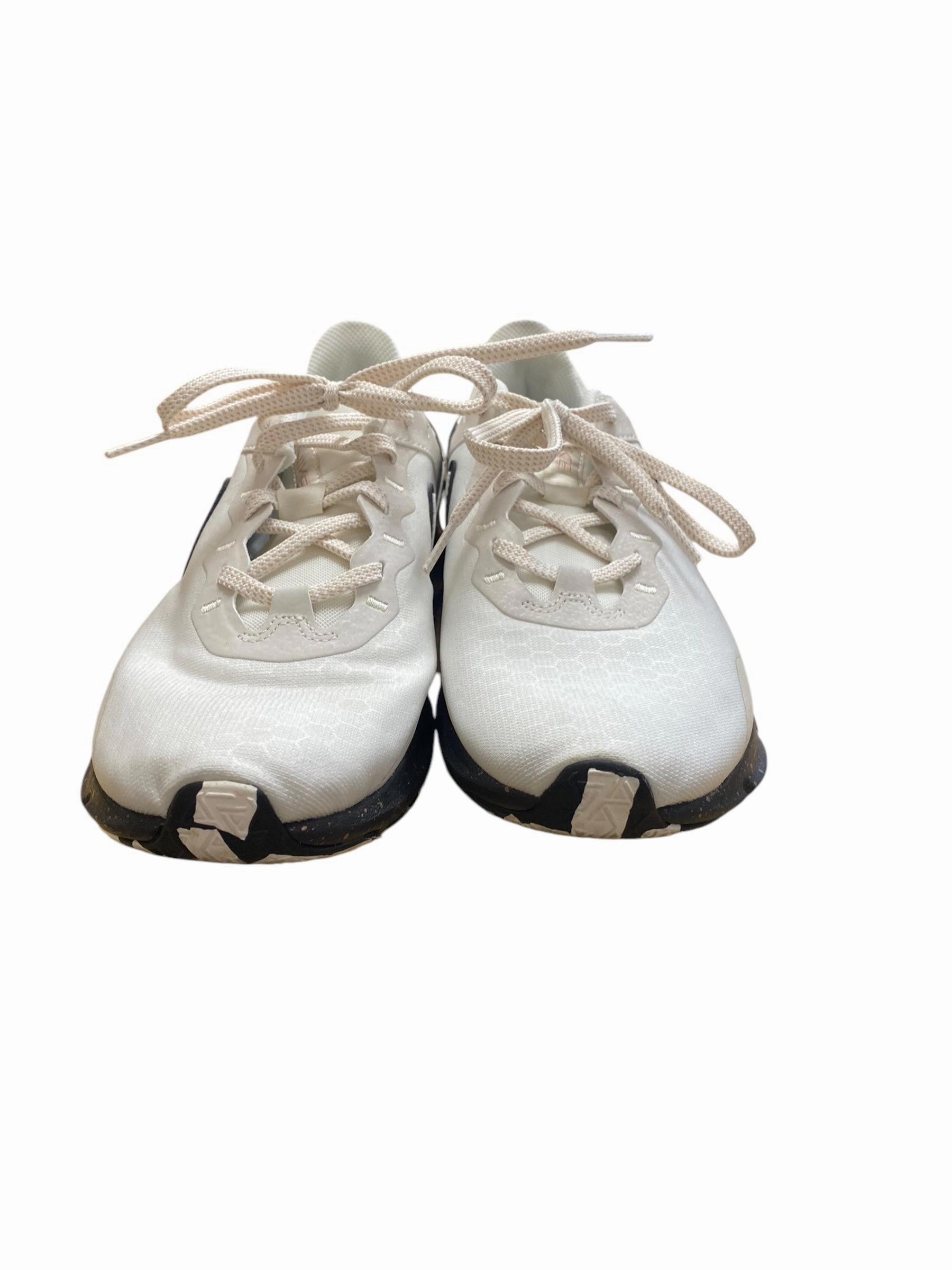 Walking Shoes Shoes Athletic By Nike In White, Size: 8.5