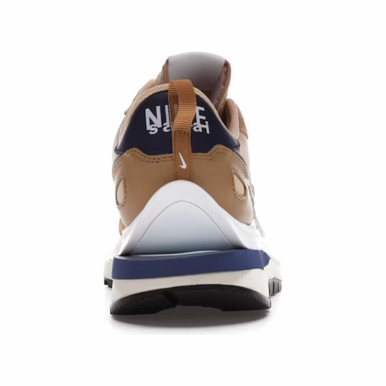 Grounding Sneakers Nike Vaporwaffle sacai Sesame Blue Void