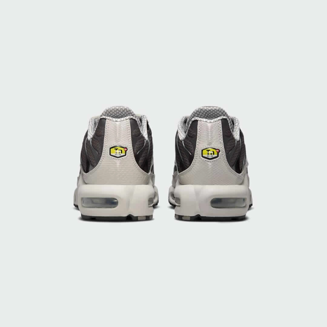 Sabrina Nike Shoes Nike Air Max Plus Tn Men's Brown Running Trainers IB7679 200