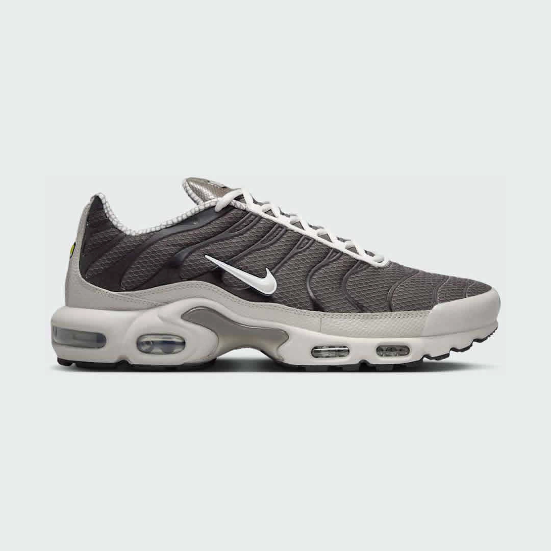 Nike Air Max Plus Tn Men's Brown Running Trainers IB7679 200 Nike Training Shoes For Running
