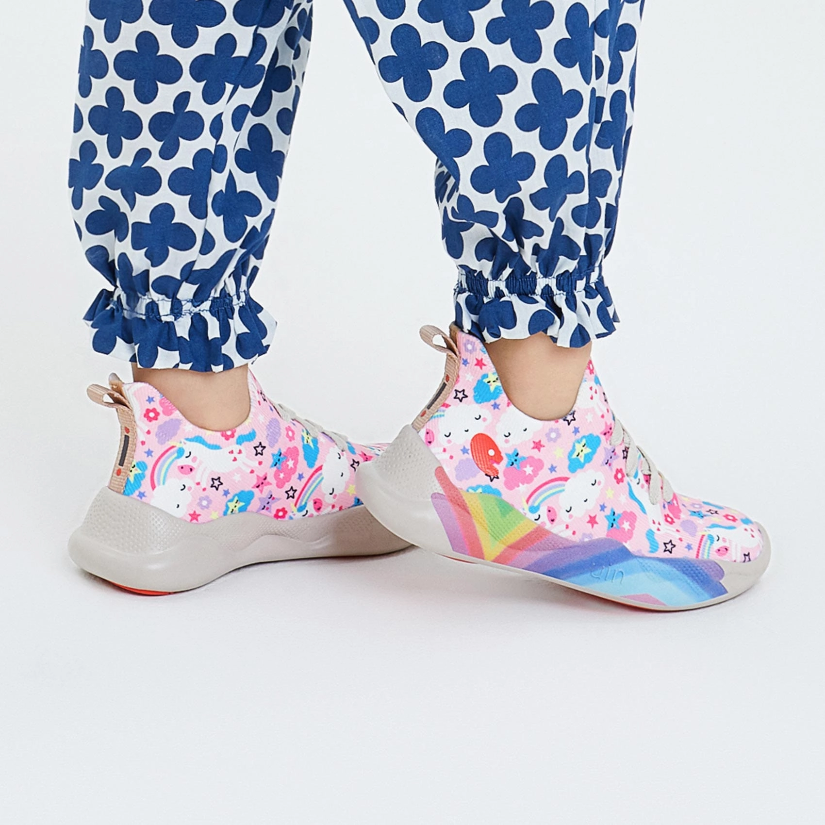 Rainbow Unicorn Mijas I Kid Veja Suede Sneakers
