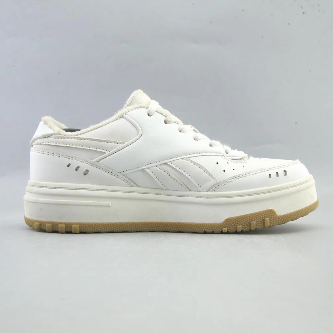 Casual Boat Shoes Outfit REEBOK CLASSIC LEATHER