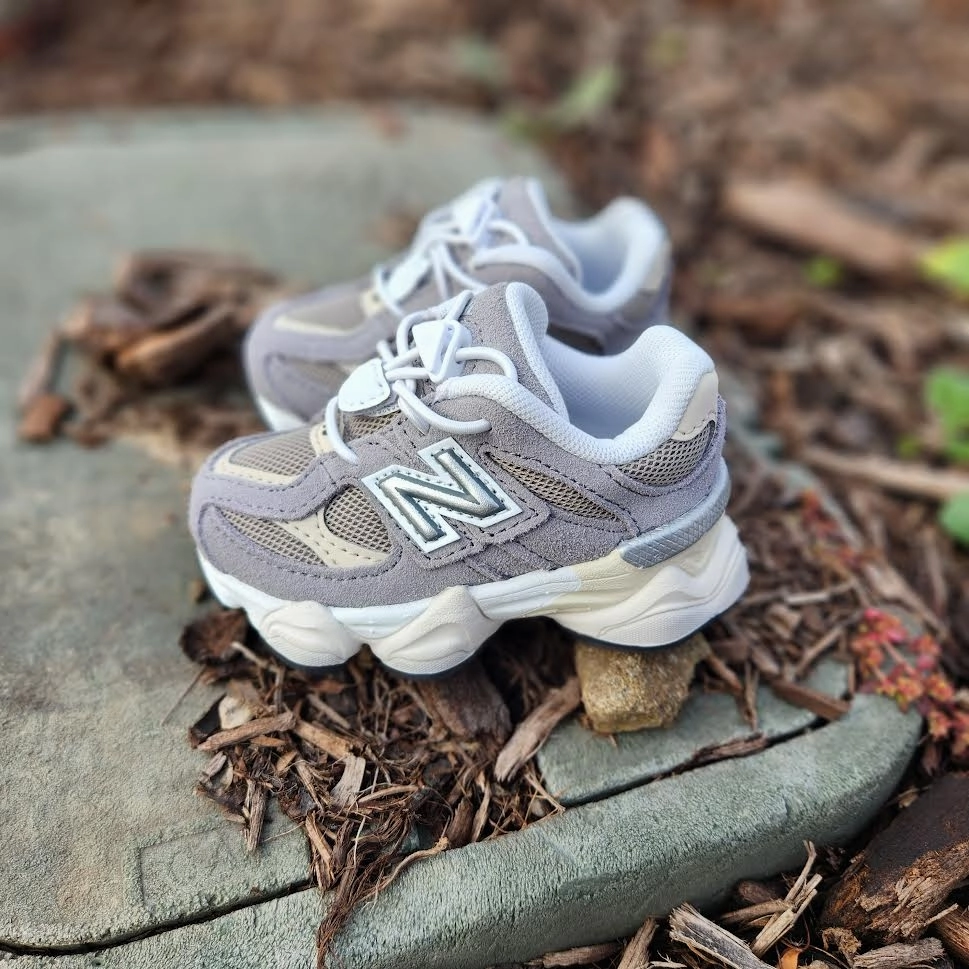 Cherry Blossom New Balance 9060 NEW BALANCE 9060 TD