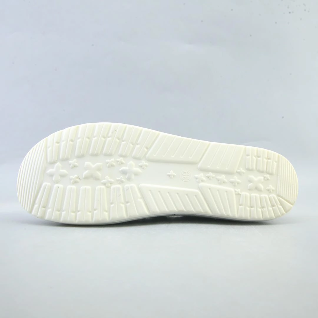 Comfortable Casual AMERICAN BRAND .