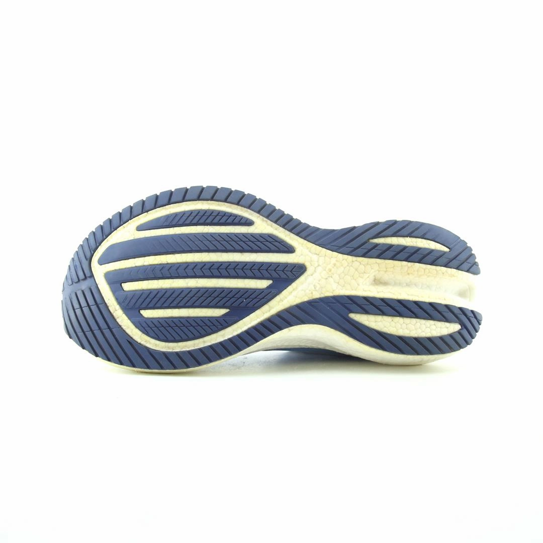 Best Running Shoes For Trail And Road SAUCONY TRIUMPH 21