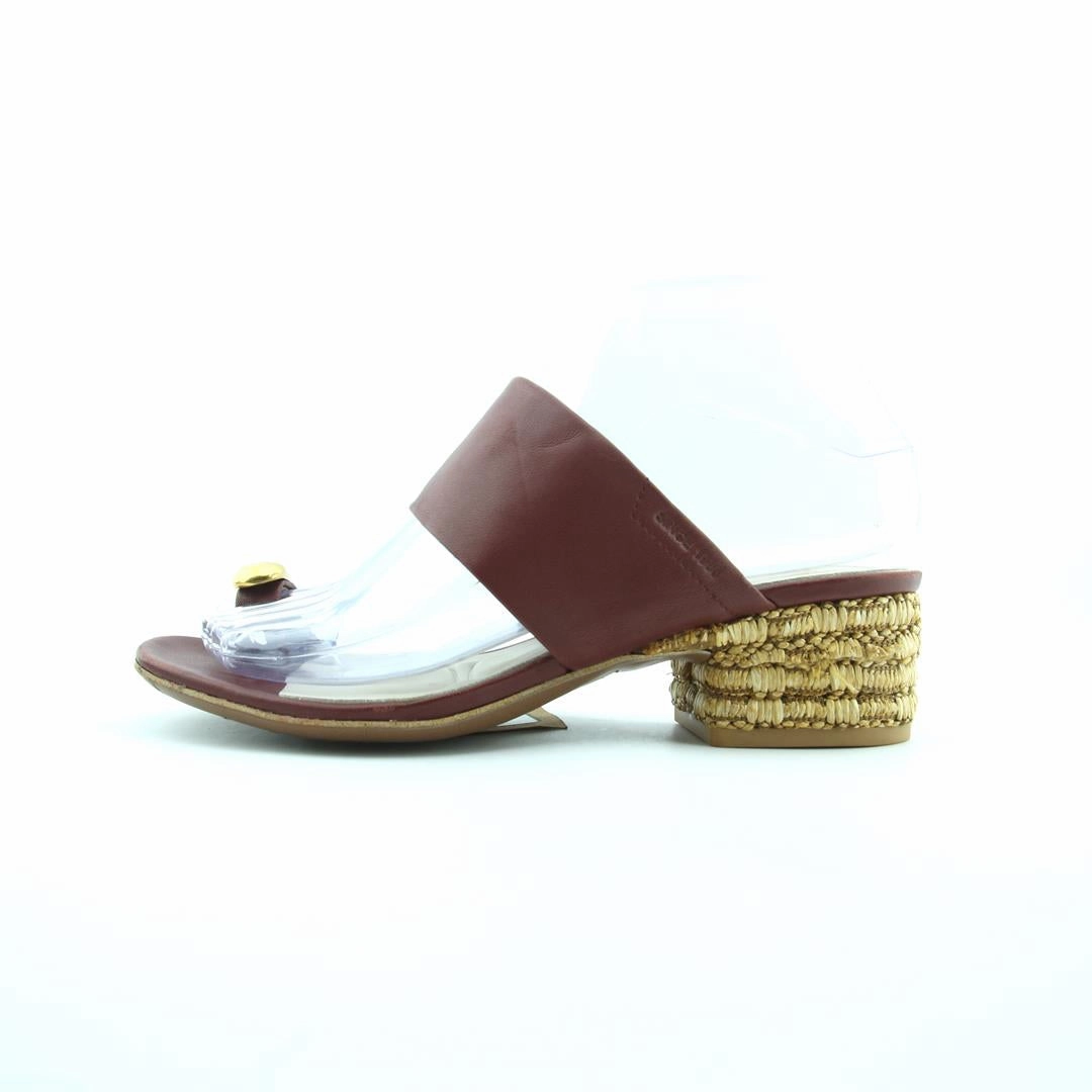 High Heel Shoe Vector SARTO. NELLA