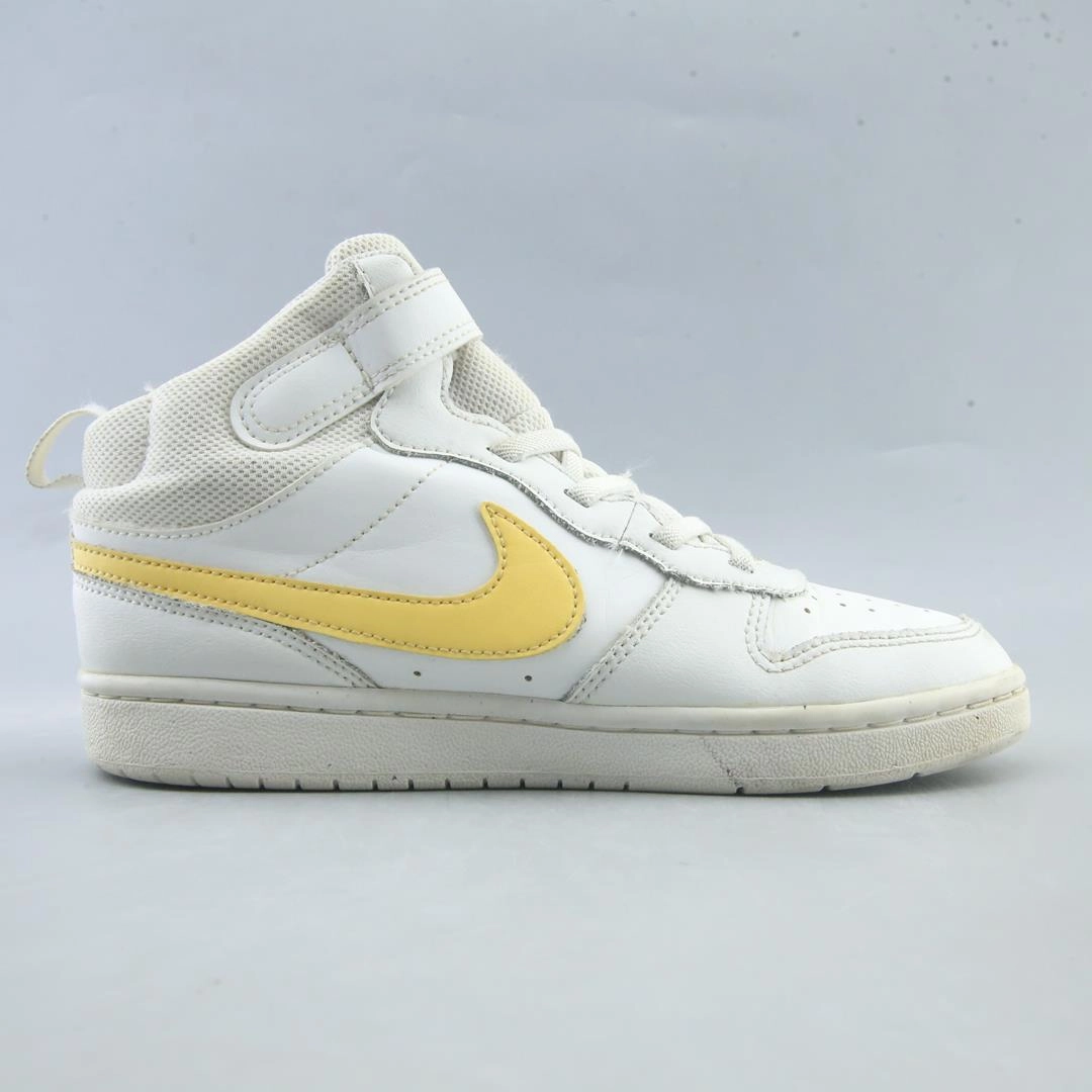 Jeans With Sneakers NIKE  COURT BOROUGH MID 2