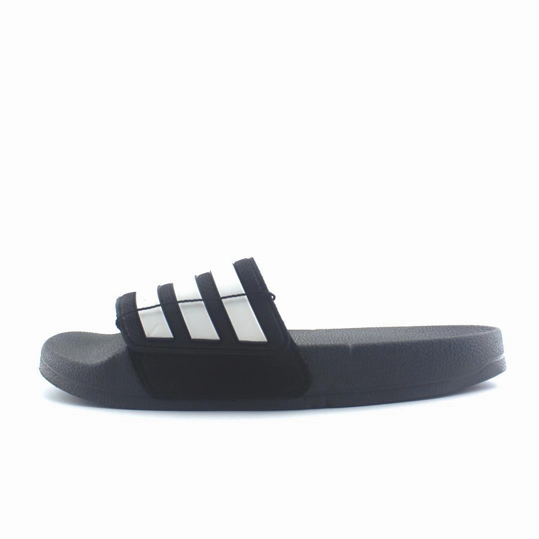 ADIDAS . Tabi Slippers