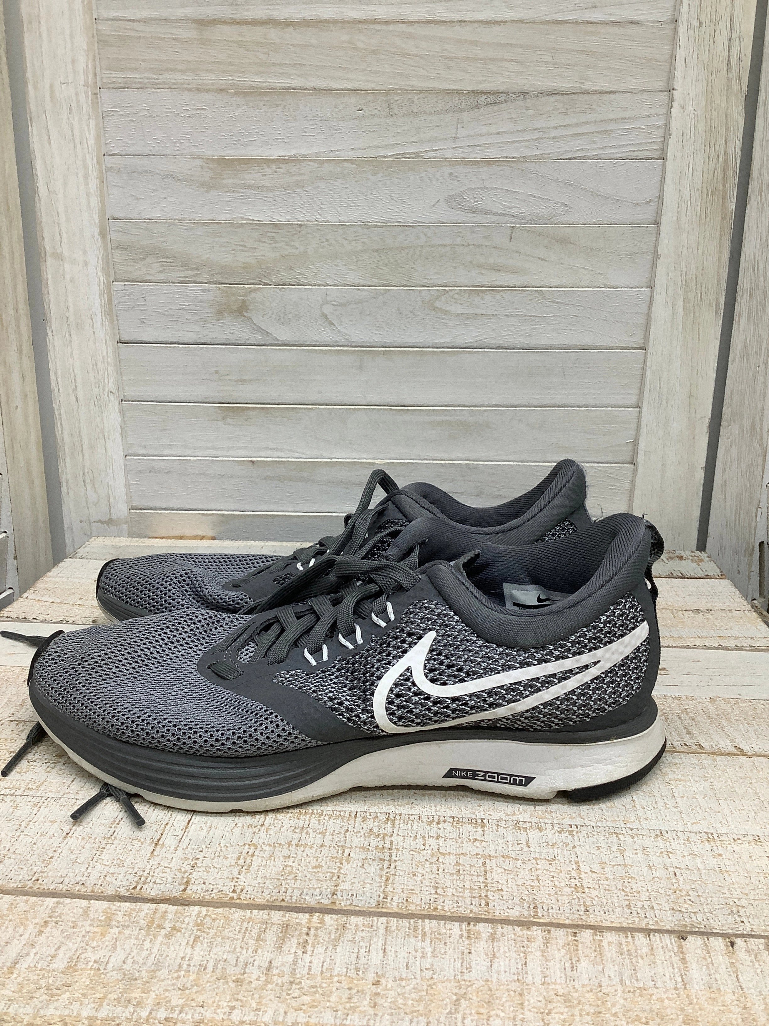 Nike Jog Shoes Shoes Athletic By Nike  Size: 6