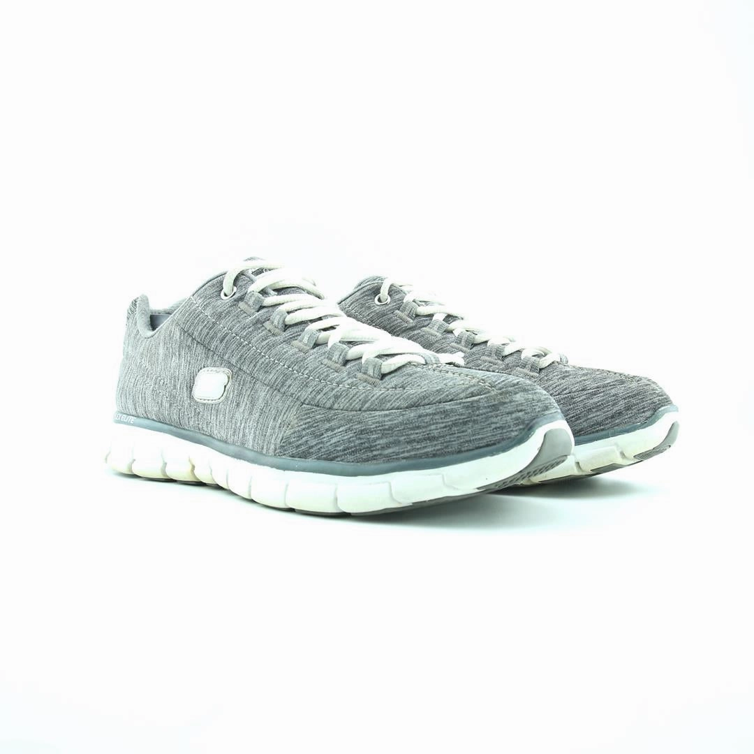 SKECHERS MEMORY FOAM Cloud Running Shoes