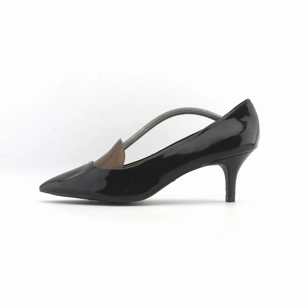 METAPHOR  . Mud High Heels