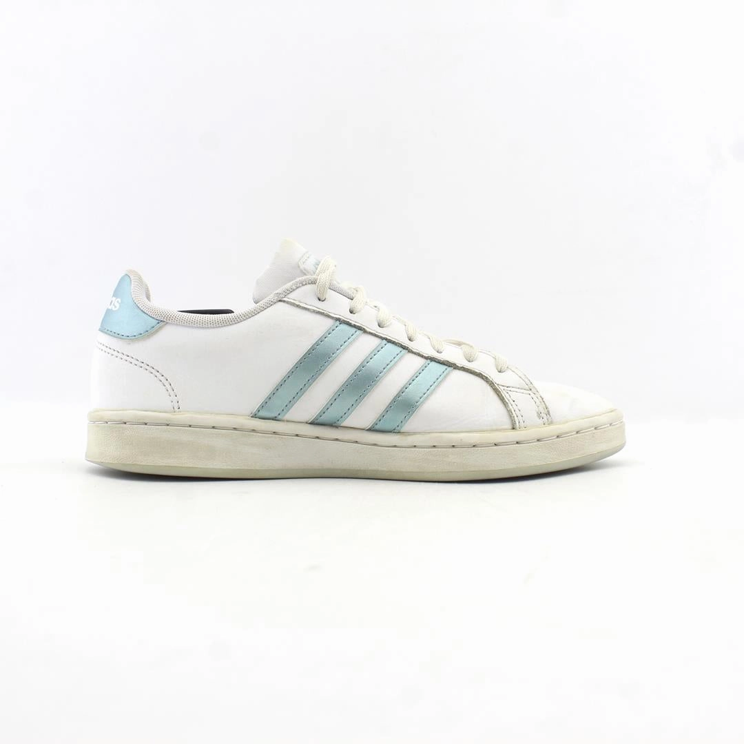 Dress Sneakers ADIDAS .