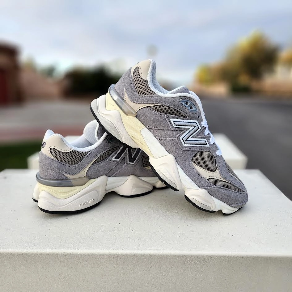 Blue New Balance 574 Women's NEW BALANCE 9060 GS