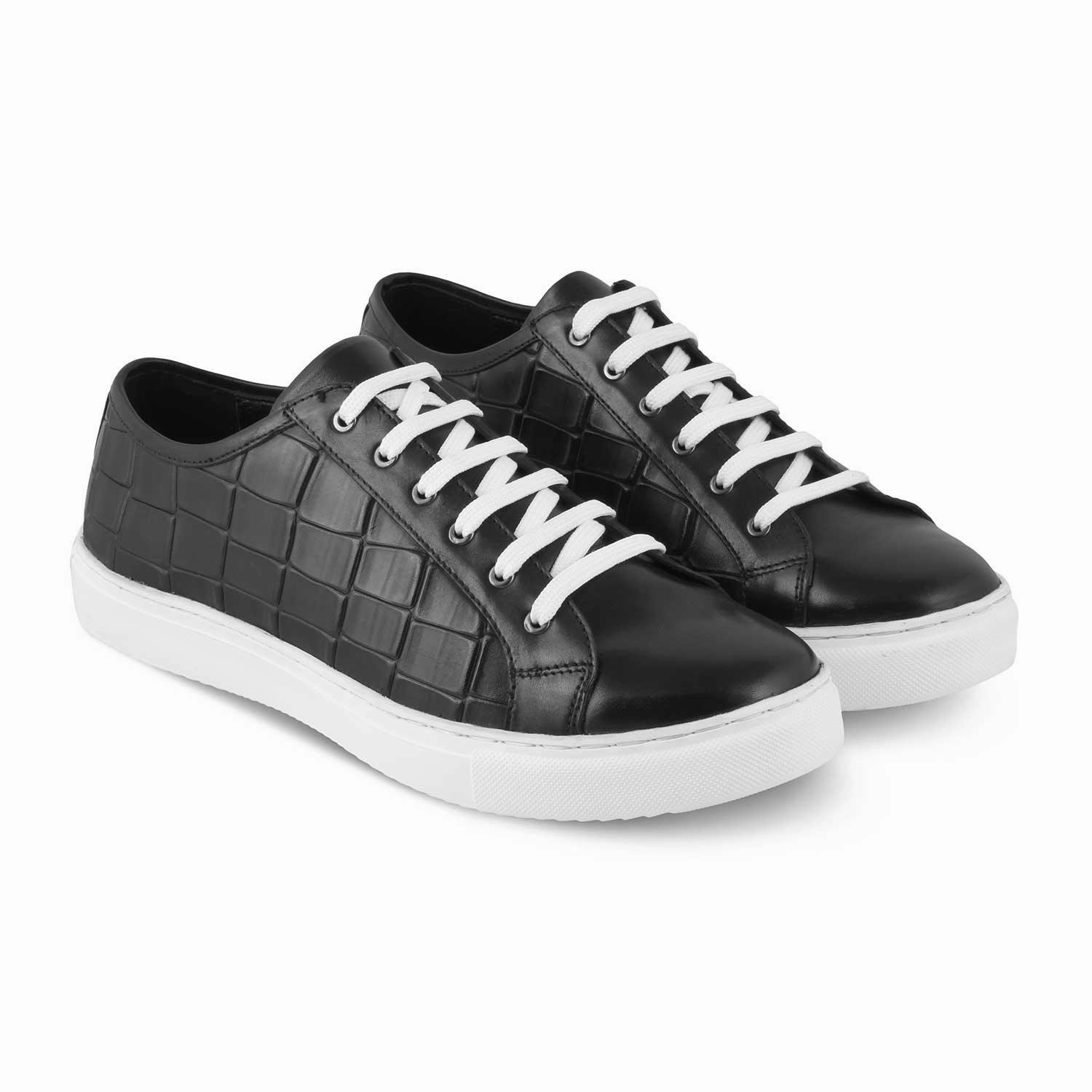 The Krun Black Men's Sneakers Tresmode Cargo Sneakers
