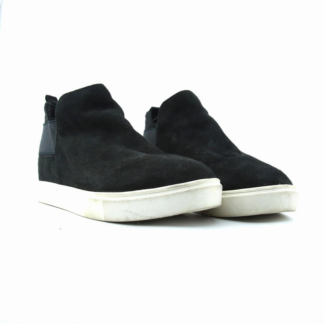 Casual Lifting Shoes SODA  .