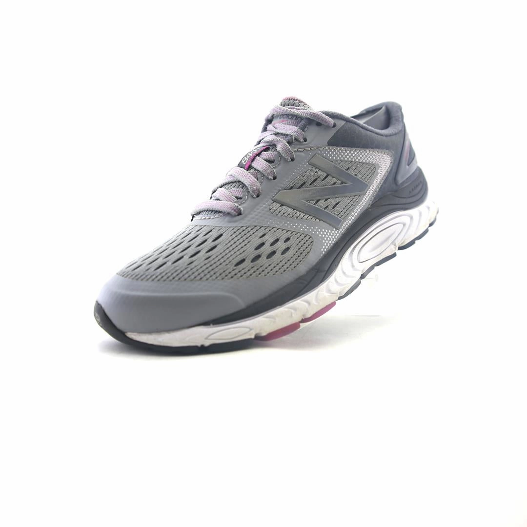 New Balance 9060 Moon Rock NEW BALANCE 840V4